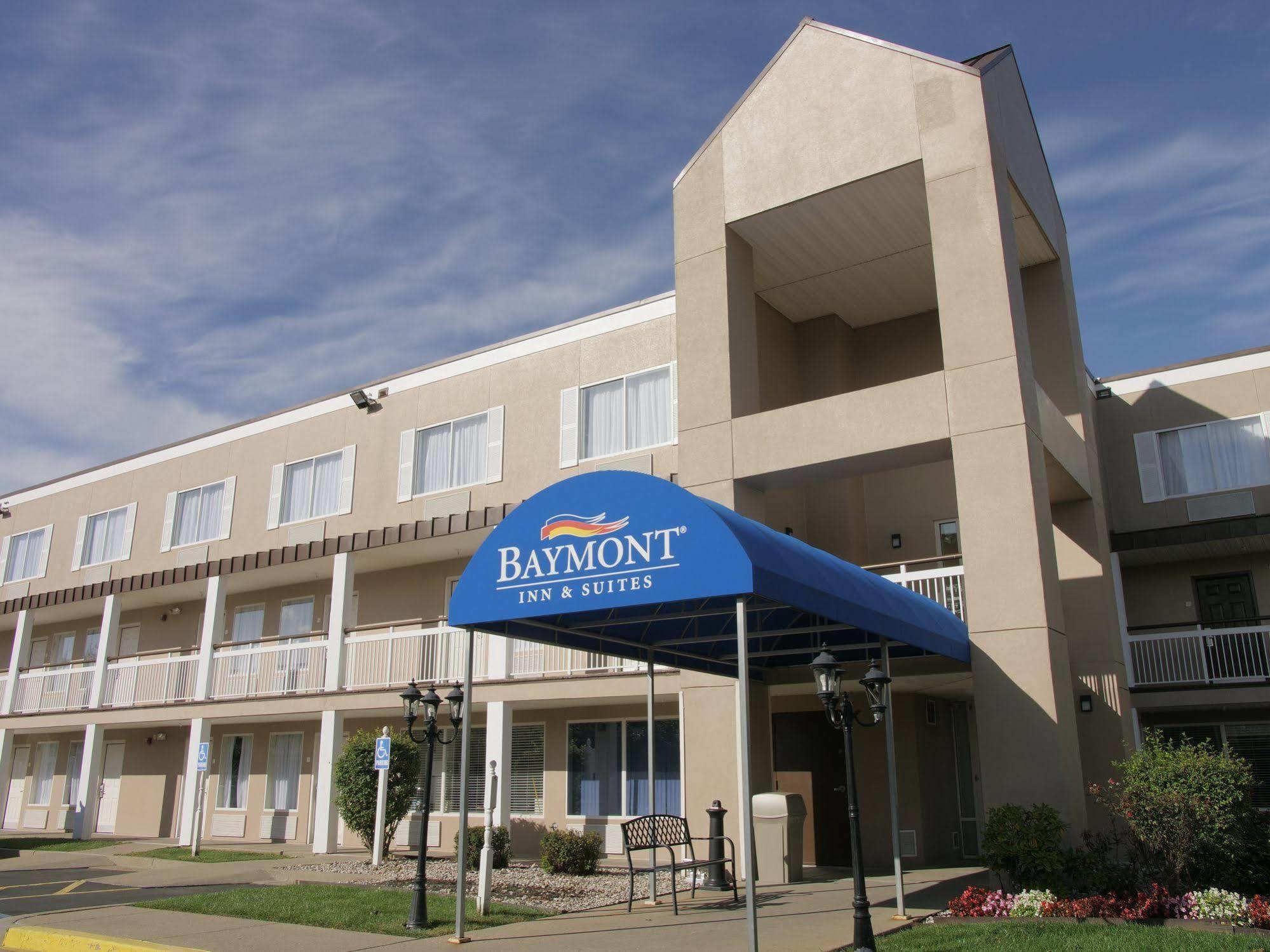 Baymont By Wyndham Louisville East Exterior photo